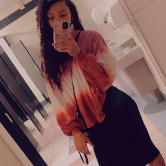 soft Shirt❤️💗🤍 - Picture 4 of 6